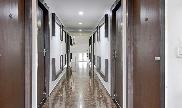 Lobby-corridor