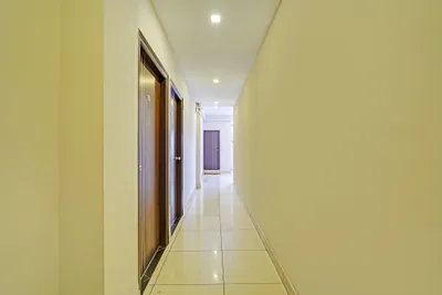 Lobby-corridor