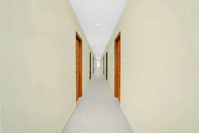Lobby-corridor