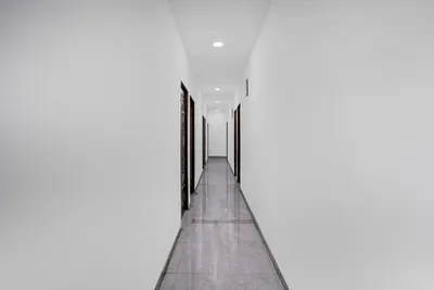 Lobby-corridor