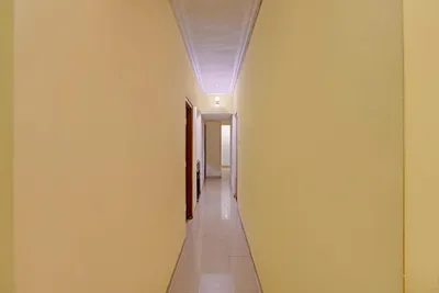 Lobby-corridor