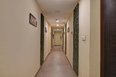 Lobby-corridor