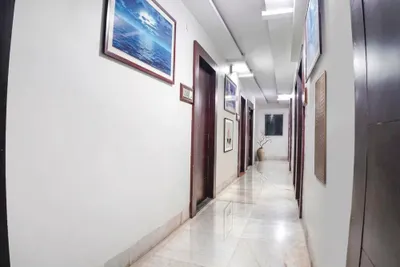 Lobby-corridor