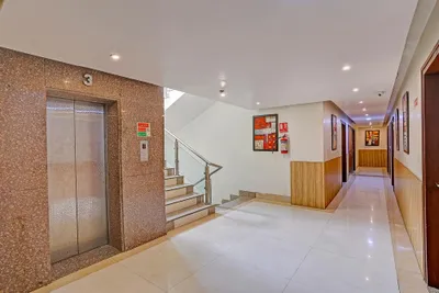 Lobby-corridor