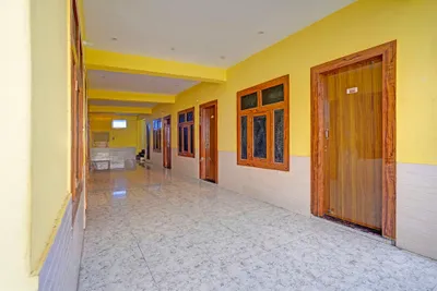 Lobby-corridor