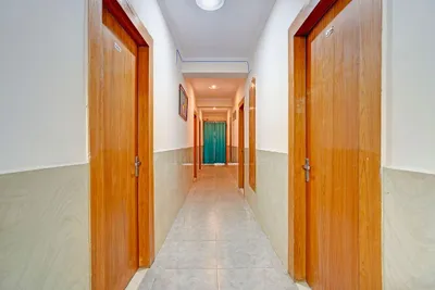 Lobby-corridor