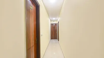 Lobby-corridor