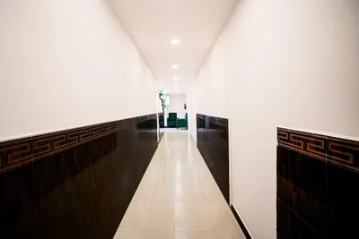 Lobby-corridor