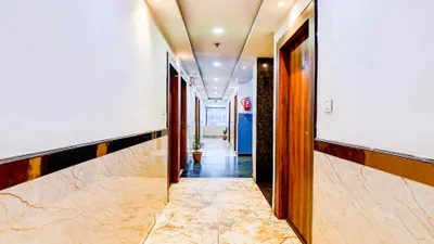 Lobby-corridor