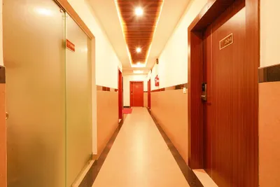Lobby-corridor