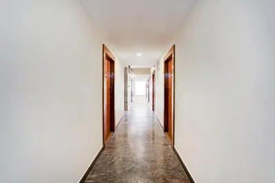 Lobby-corridor
