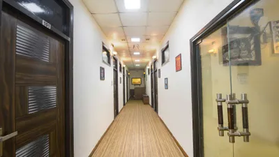 Lobby-corridor