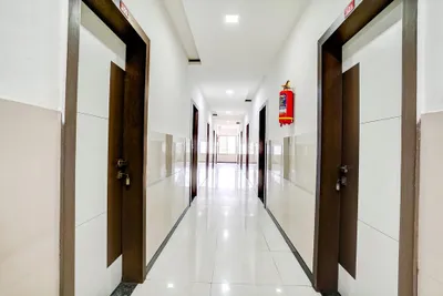 Lobby-corridor