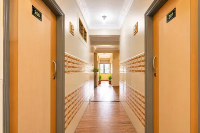 Lobby-corridor