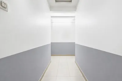 Lobby-corridor