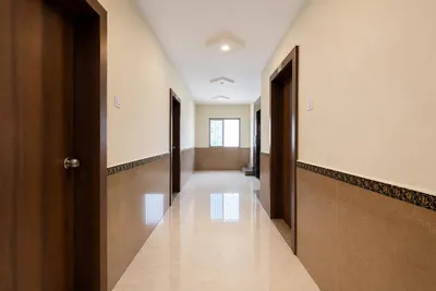 Lobby-corridor