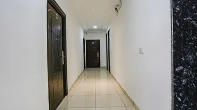 Lobby-corridor