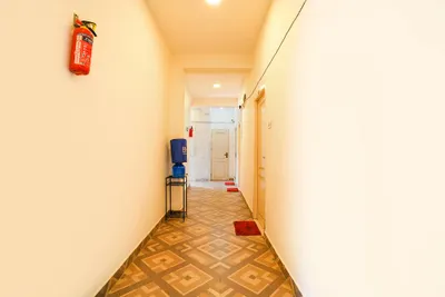 Lobby-corridor