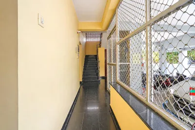 Lobby-corridor