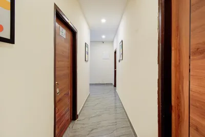 Lobby-corridor
