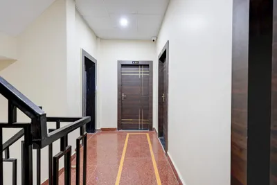 Lobby-corridor