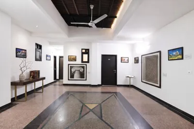 Lobby-corridor
