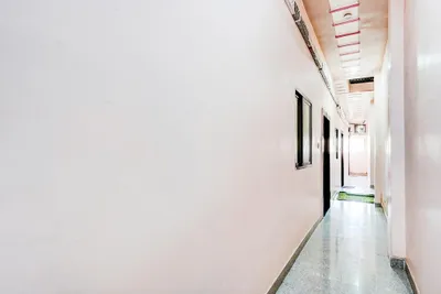 Lobby-corridor