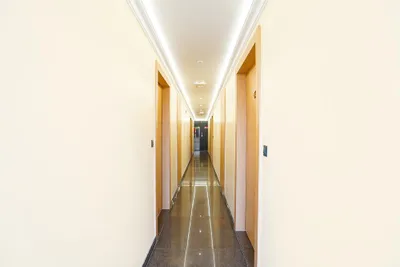 Lobby-corridor