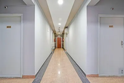 Lobby-corridor