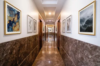 Lobby-corridor