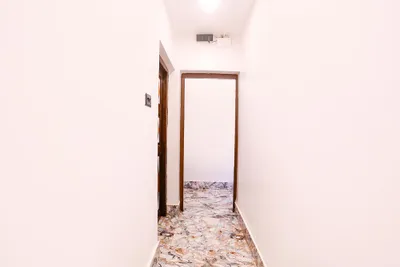 Lobby-corridor