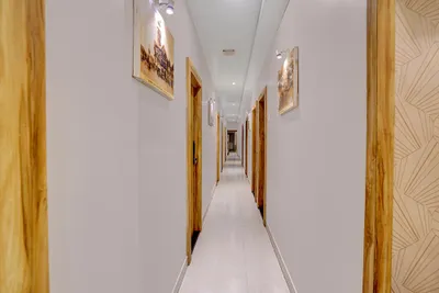 Lobby-corridor