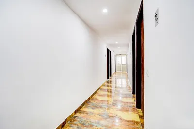Lobby-corridor