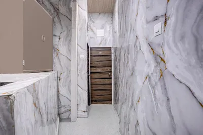 Lobby-corridor