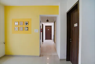 Lobby-corridor