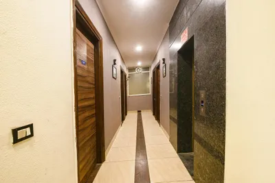 Lobby-corridor
