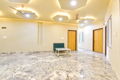 Lobby-corridor