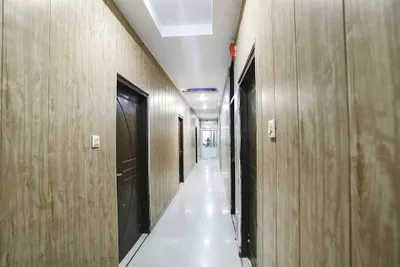 Lobby-corridor