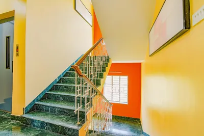 Lobby-corridor