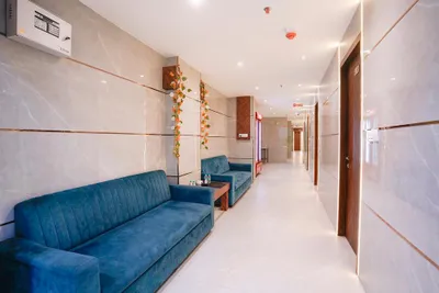 Lobby-corridor