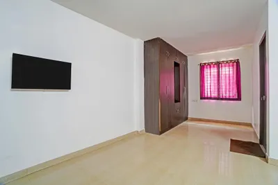 Lobby-corridor