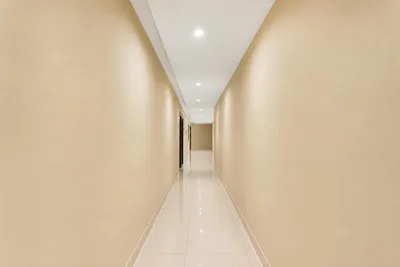 Lobby-corridor