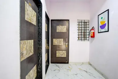 Lobby-corridor