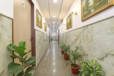 Lobby-corridor