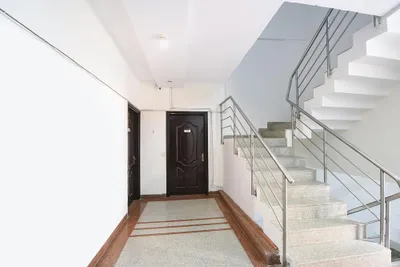 Lobby-corridor