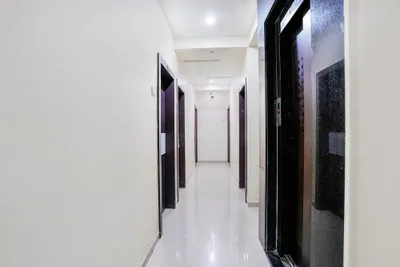 Lobby-corridor