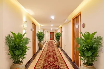 Lobby-corridor