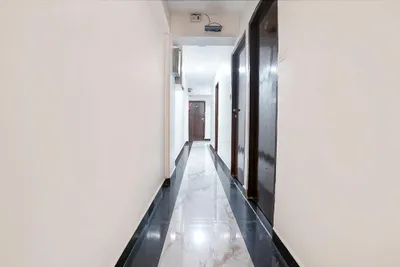 Lobby-corridor