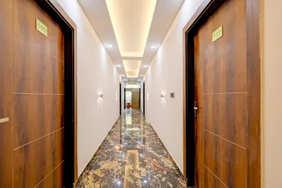 Lobby-corridor