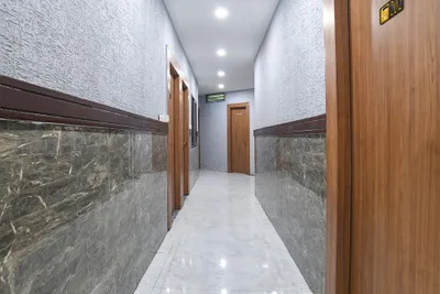 Lobby-corridor
